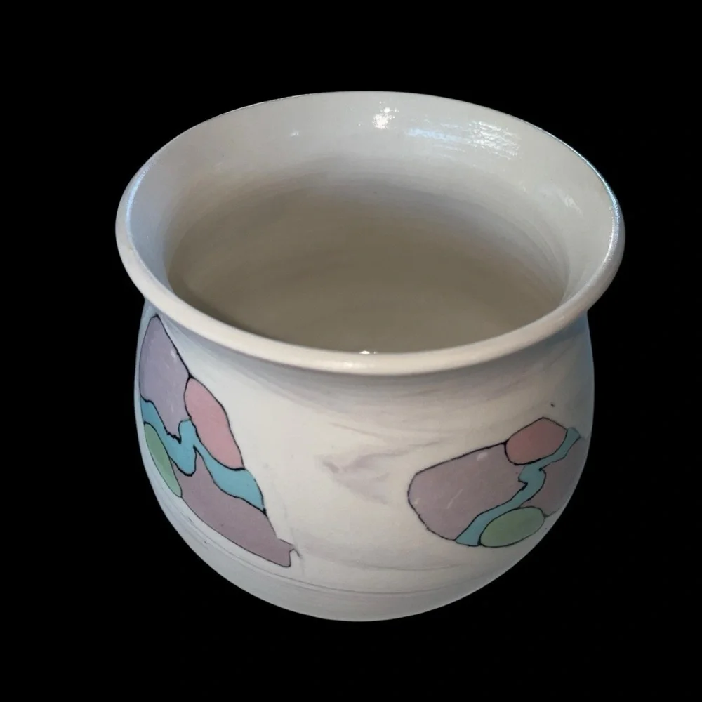 Handmade Studio Art Pottery Vase K. Beswick Signed Pastel Abstract 3.5